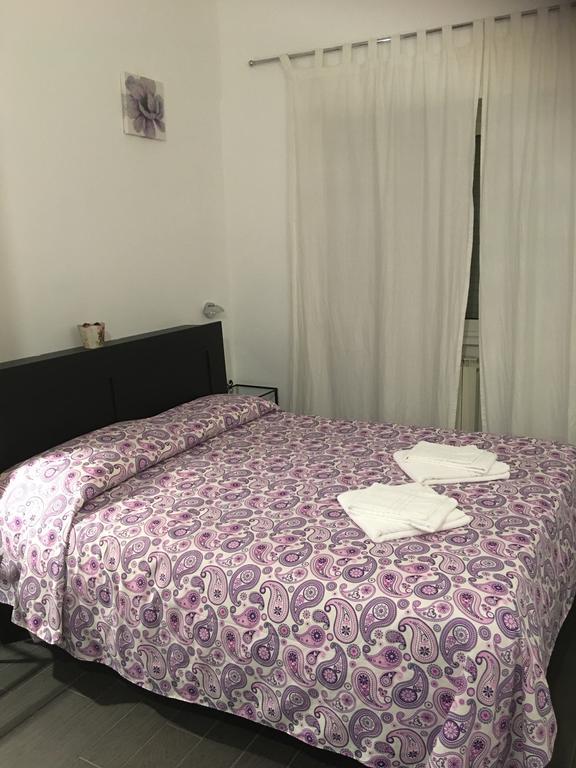 My Purple Apartment In The Center Of Rome Rom